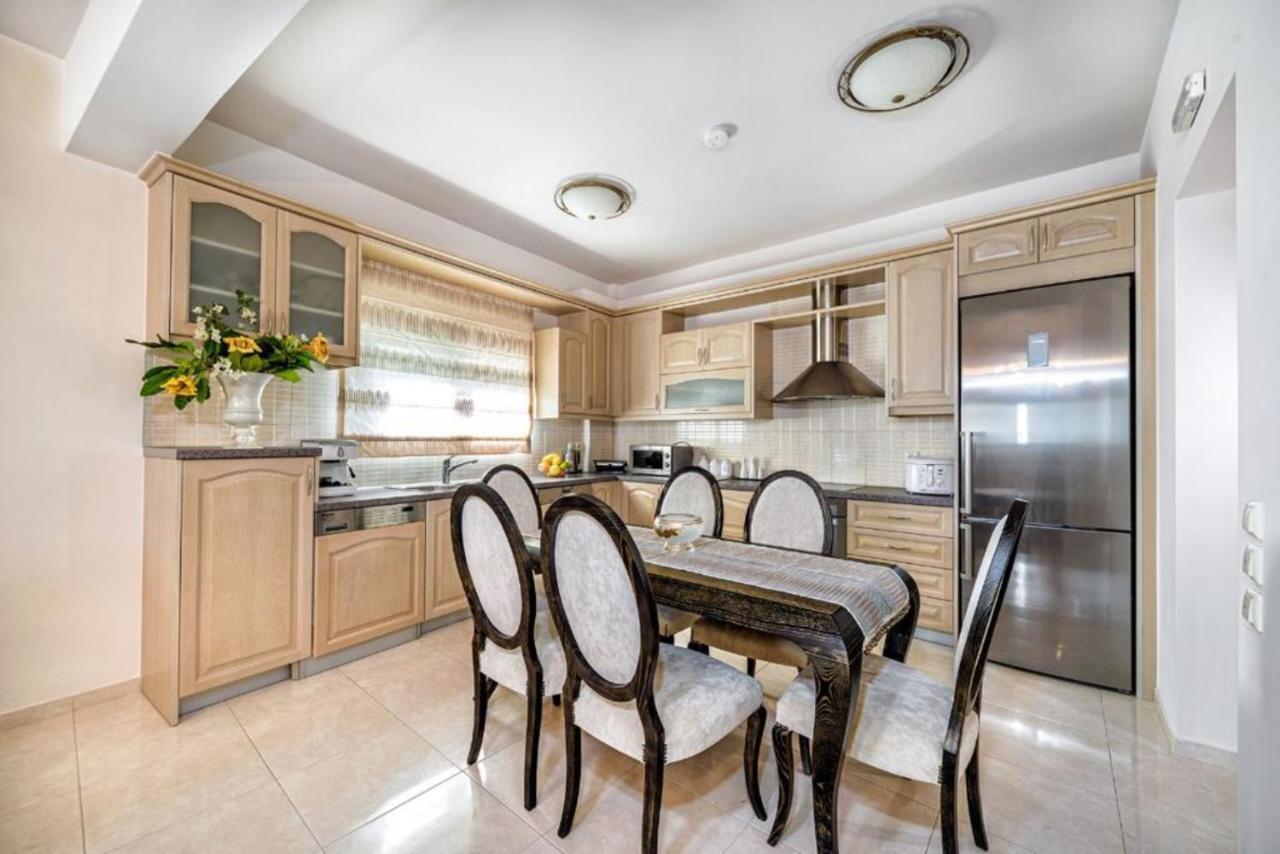 Ioannas Luxury Apartment In Istron Kalo Chorio  エクステリア 写真